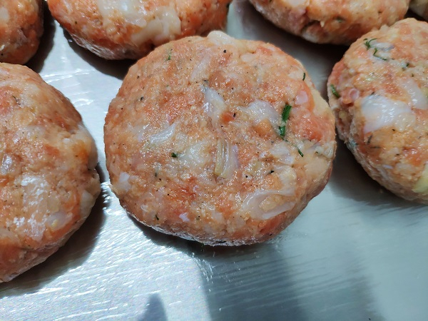 Котлеты из трески и кальмара